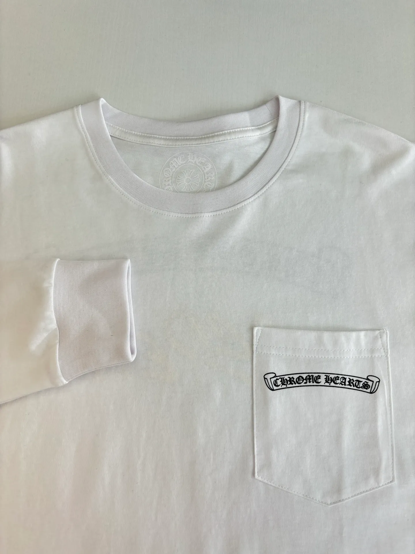 P310 Chrome Heart*/Chrome Heart CH/Aspen Graffiti limited long sleeves. The fabric is made of 26-woven 220g cotton. The printing is ink printing. Customized accessories Size: S/M/L